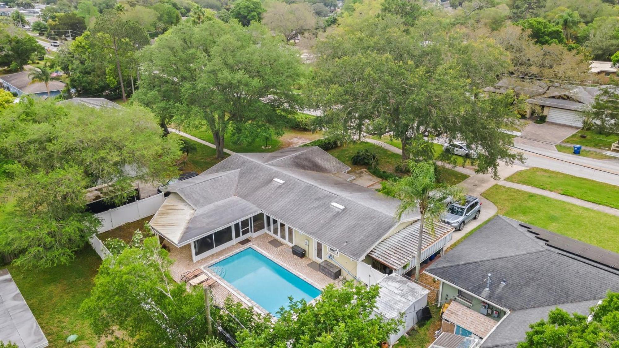 Sandy Retreat Pool Home - Vacation Rental Clearwater Exterior photo